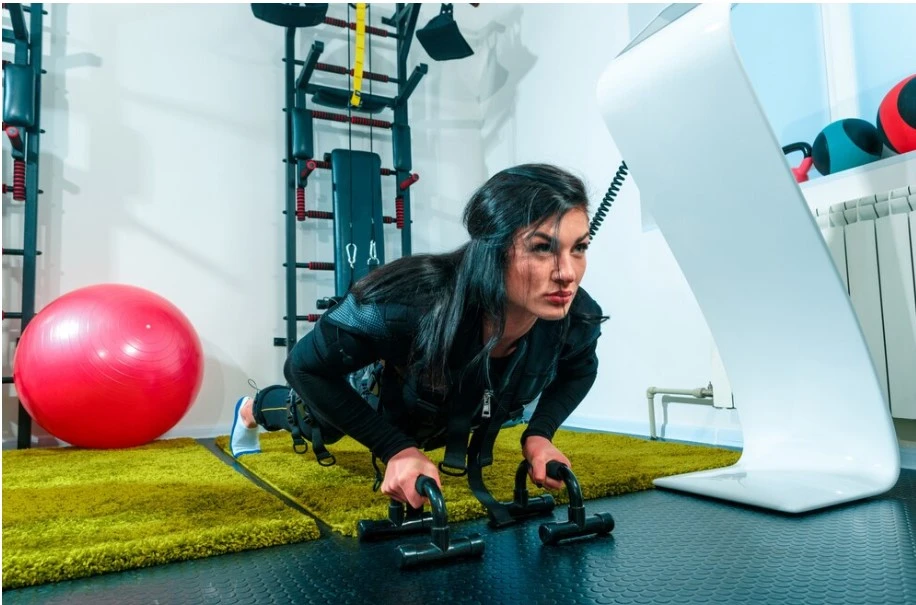 High-Intensity Interval Training (HIIT) Exercises to Get Fit High-Intensity Interval Training